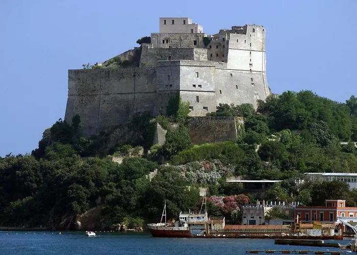Delle Rose 3* Ποτσουόλι